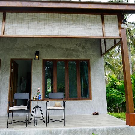 Na Vela Village Ko Lanta Стая снимка